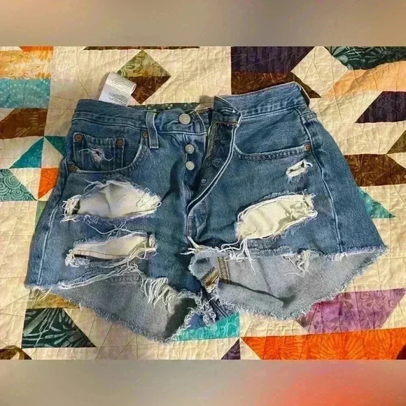 Levi's Pants - Levi’s 501 Jean Short - W27